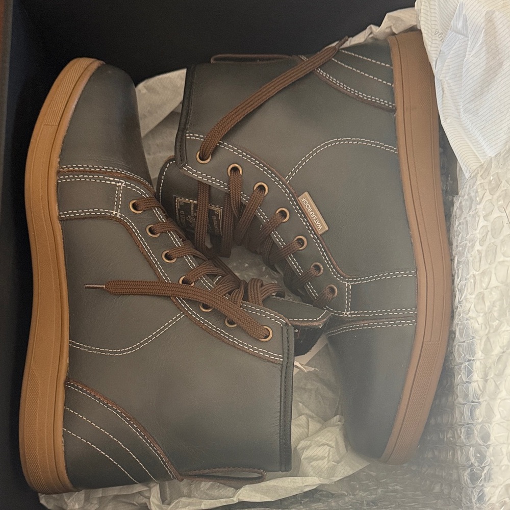 Indie Ridge Men's High-Top Boots - Dark Gray and Brown